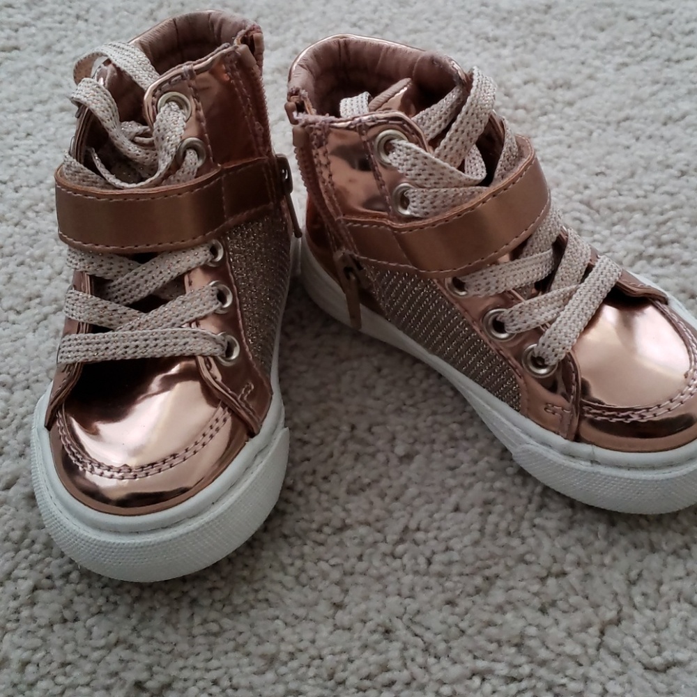 Children's sneakers